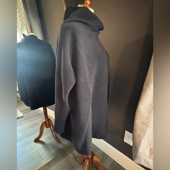 Free People Ottoman Slouchy tunic medium - Picture 3 of 7